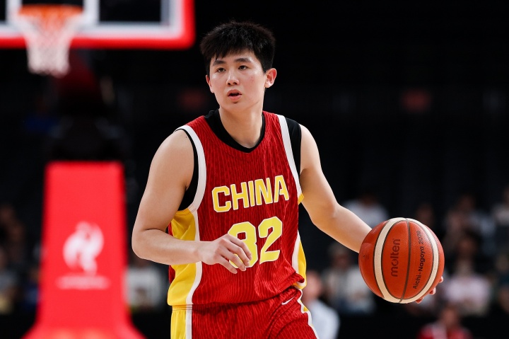 中规中矩！李悦洲半场23分钟4中2拿5分1助1帽 正负值+5